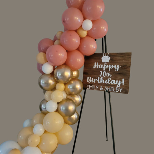 Balloon Arch/ Vermont Wooden Sign